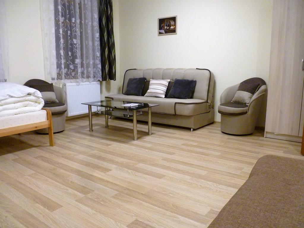 JasłoEnergy House公寓 外观 照片