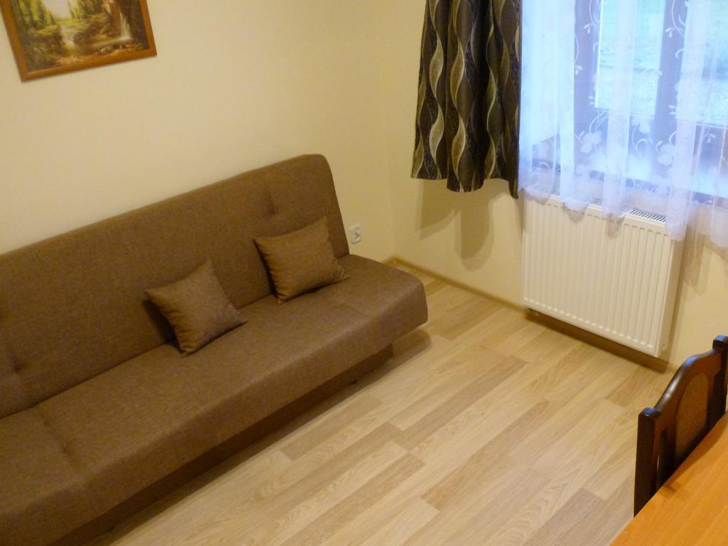 JasłoEnergy House公寓 外观 照片